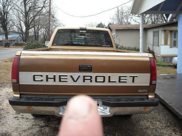 1990 Chevrolet Silverado 1500 Standard Cab Pickup
