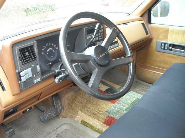 1990 Chevrolet Silverado 1500 Standard Cab Pickup