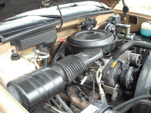 1990 Chevrolet Silverado 1500 Standard Cab Pickup