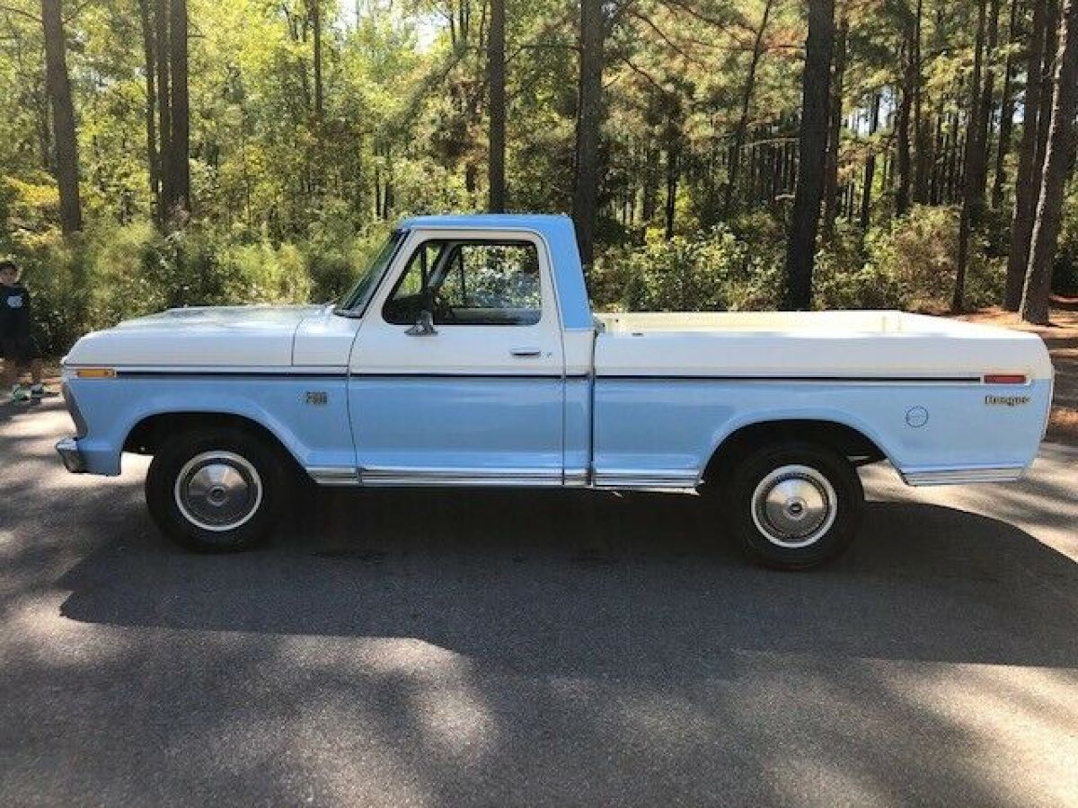 1973 Blue, White Ford F-100 Standard Cab Pickup
