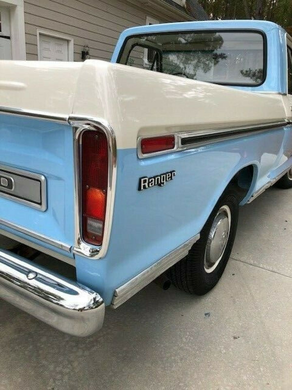 1973 Blue, White Ford F-100 Standard Cab Pickup