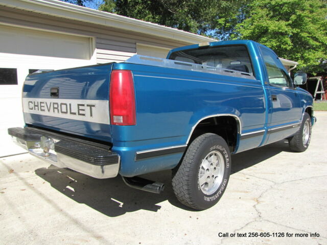 1992 Chevrolet Silverado 1500 Standard Cab Pickup