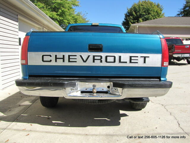1992 Chevrolet Silverado 1500 Standard Cab Pickup