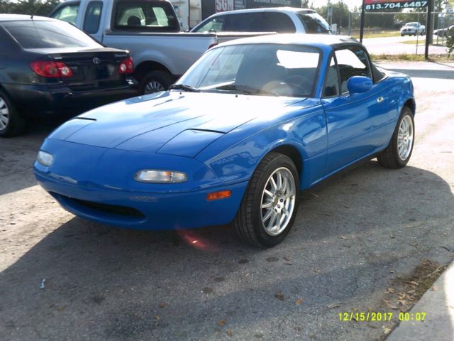 1992 Blue Mazda MX-5 Miata Convertible