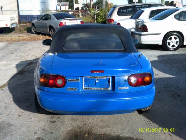 1992 Blue Mazda MX-5 Miata Convertible