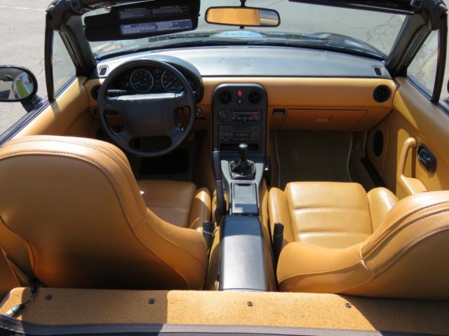 1993 Black Mazda MX-5 Miata Convertible