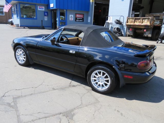 1993 Black Mazda MX-5 Miata Convertible