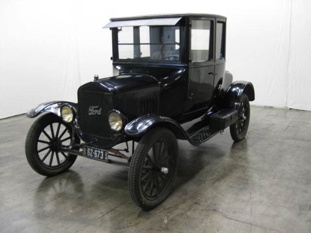 1924 Black Ford Model T Coupe