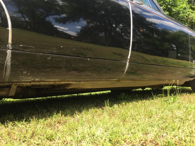 1976 Green Jaguar XJ12 Sedan