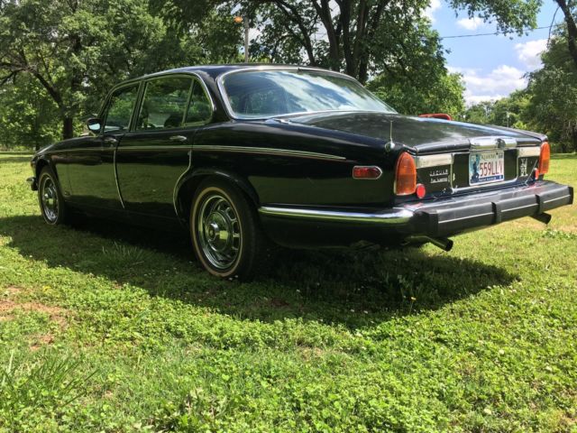 1976 Green Jaguar XJ12 Sedan