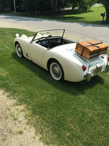 1960 Old English White Austin Healey Sprite
