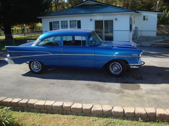 1957 Blue Chevrolet Bel Air/150/210 Sedan