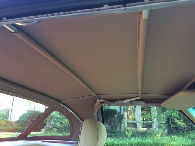 1988 Red Mercedes-Benz 500-Series