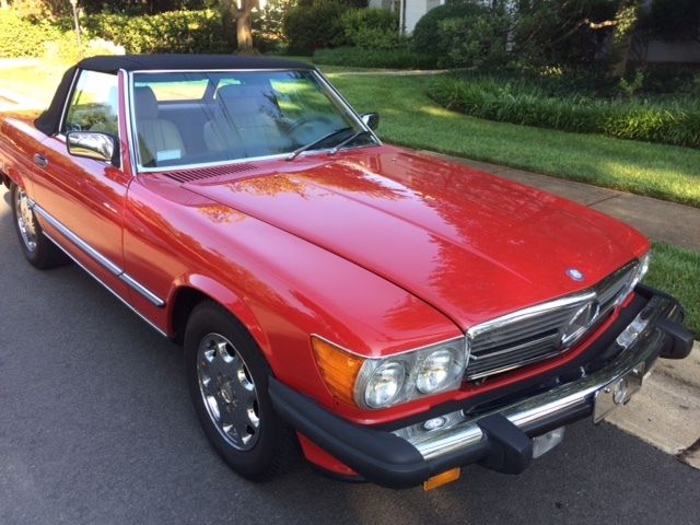 1988 Red Mercedes-Benz 500-Series