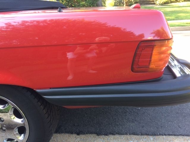 1988 Red Mercedes-Benz 500-Series