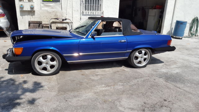 1985 Blue Mercedes-Benz SL-Class Roadster