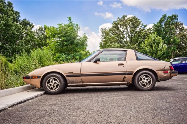 1982 Gold Mazda RX-7 Coupe