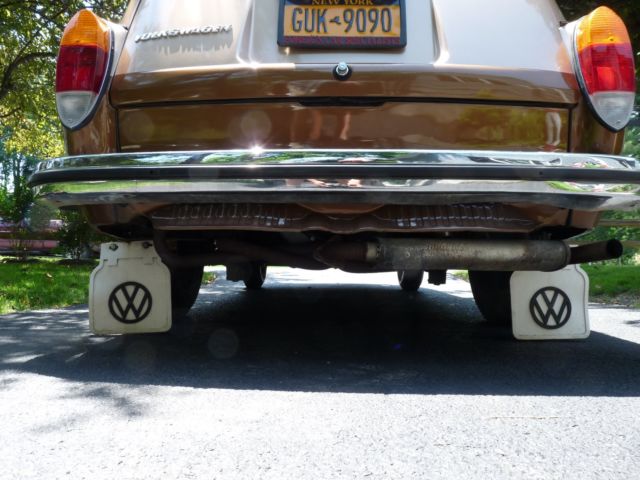 1970 Two tone Gold/Cocco Volkswagen Squareback Wagon