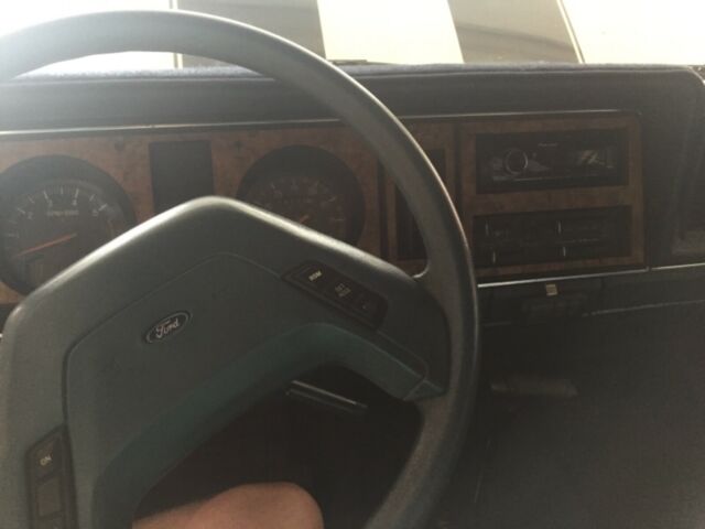 1988 White Ford Bronco II SUV