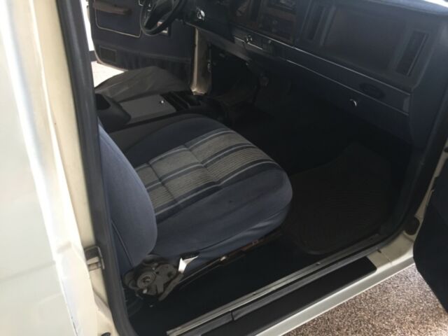 1988 White Ford Bronco II SUV