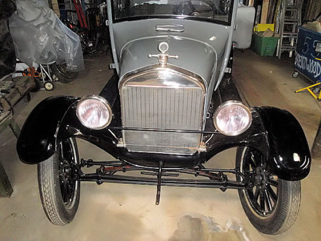 1927 grey Ford Model T