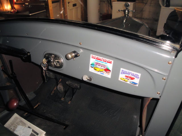 1927 grey Ford Model T