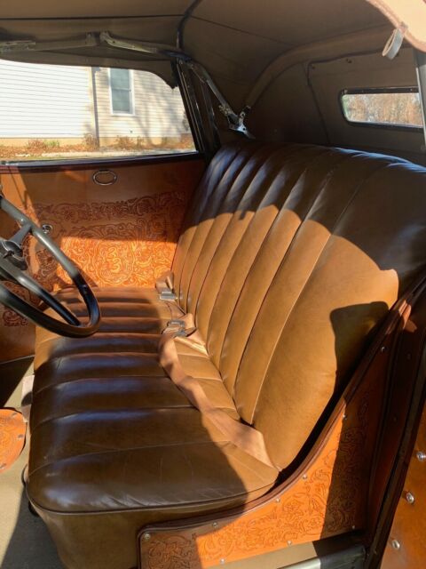 1933 FOLKSTONE GREY & BLACK Ford Deluxe Convertible