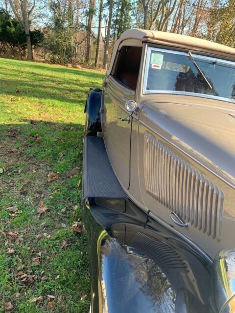 1933 FOLKSTONE GREY & BLACK Ford Deluxe Convertible