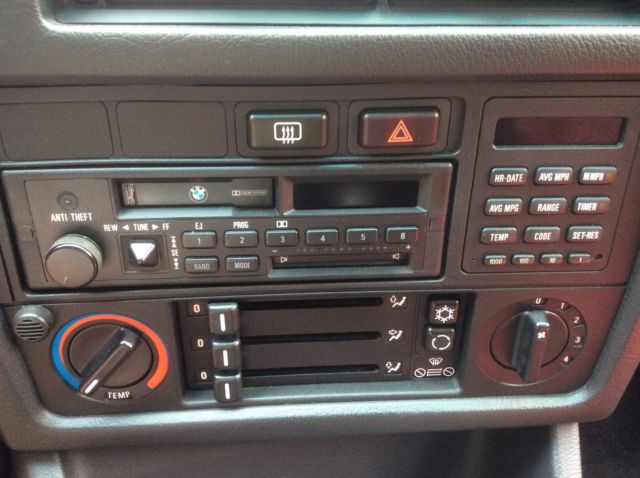 1990 White BMW 3-Series Coupe