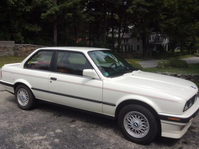 1990 White BMW 3-Series Coupe