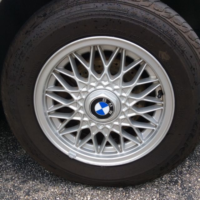 1990 White BMW 3-Series Coupe