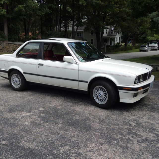 1990 White BMW 3-Series Coupe