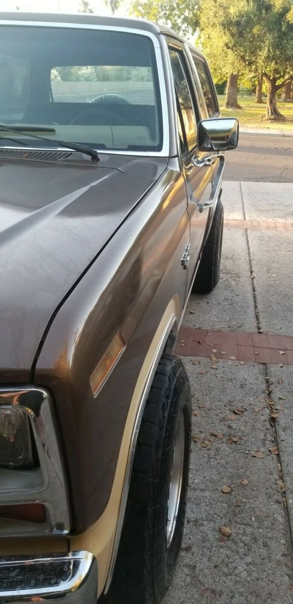 1985 Brown Ford Bronco SUV