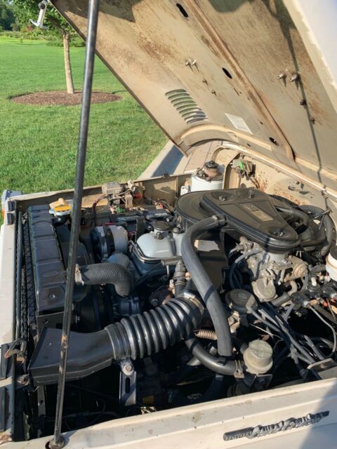 1975 Beige Toyota Land Cruiser SUV