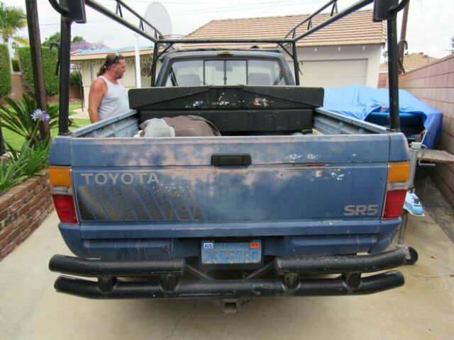 1985 Blue Toyota 4X4 HILUX PICKUP TRUCK STRAIGHT AXLE Extended Cab Pickup