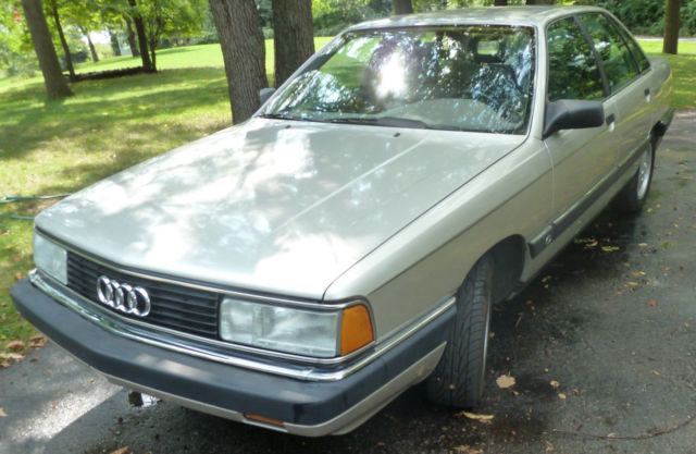 1989 Silver Audi 200 Turbo Sedan