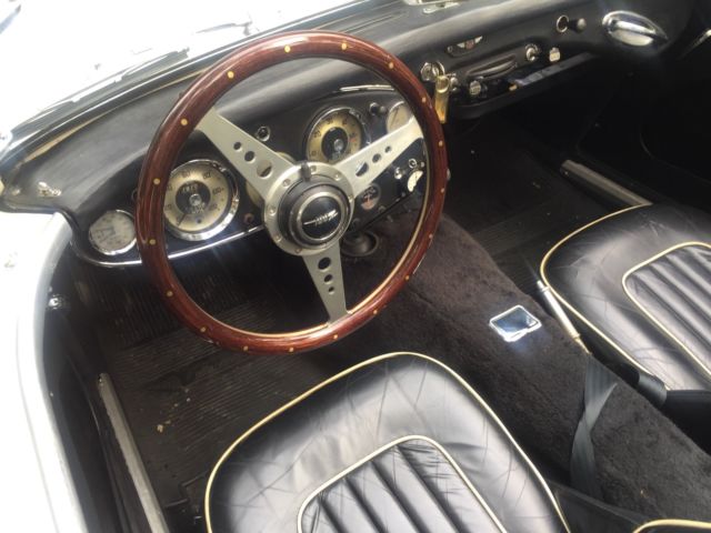 1959 White/black Austin Healey 100-6 Convertible