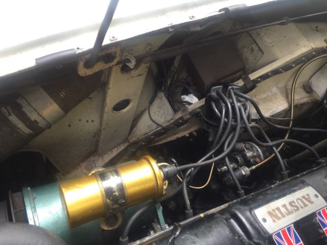 1959 White/black Austin Healey 100-6 Convertible