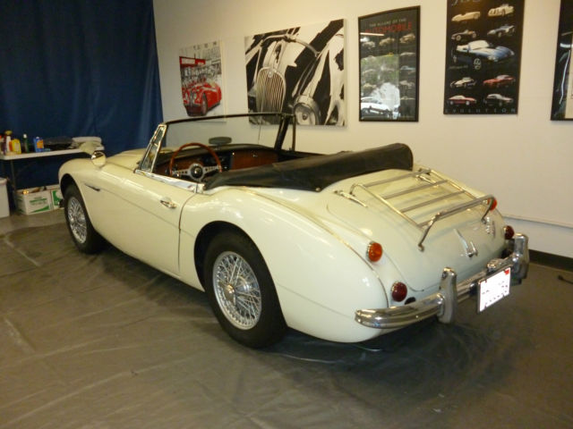 1960 White Austin Healey 3000 Convertible