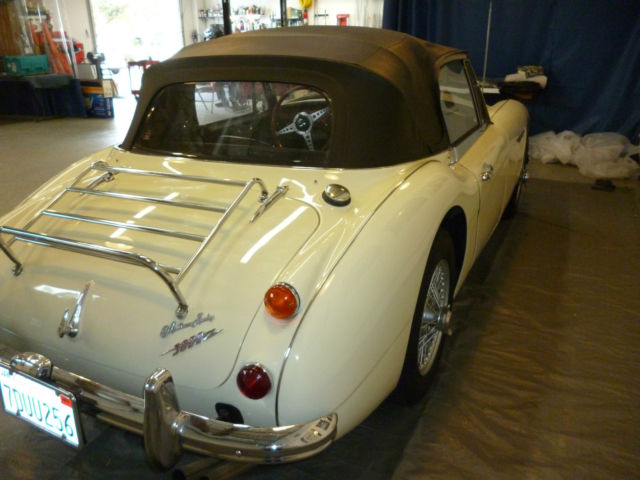 1960 White Austin Healey 3000 Convertible