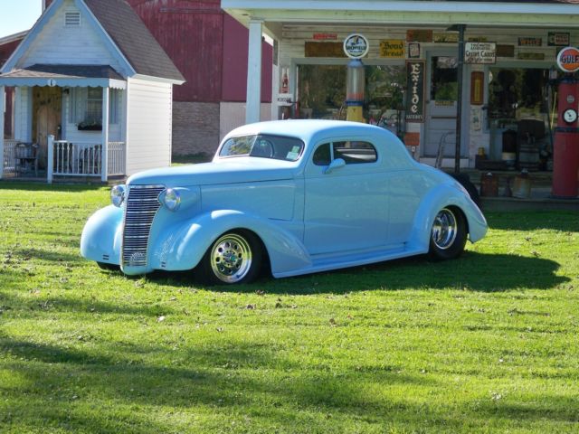 1991 White BMW 8-Series Coupe