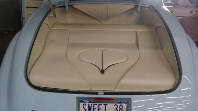 1991 White BMW 8-Series Coupe