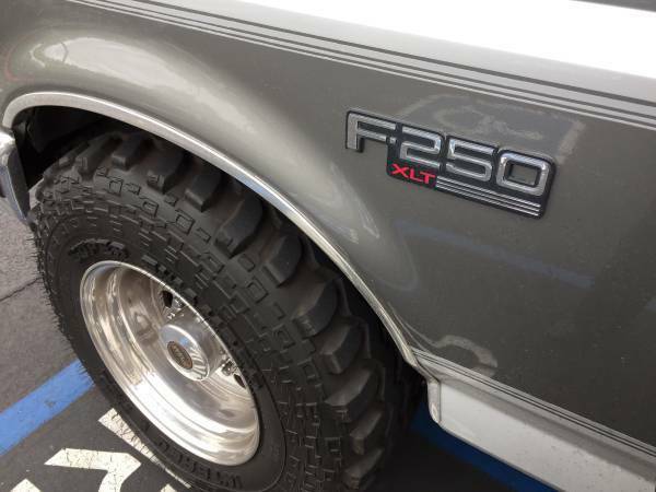 1992 Silver Ford F-250 Extended Cab Pickup