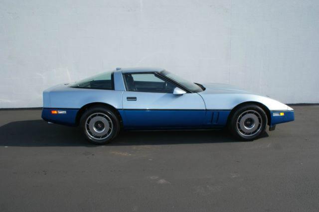 1985 Blue Chevrolet Corvette Coupe