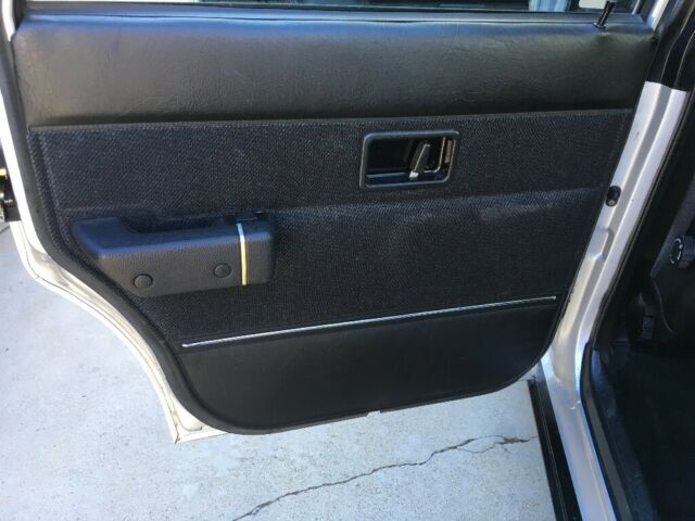 1989 Silver Volvo 240 Sedan