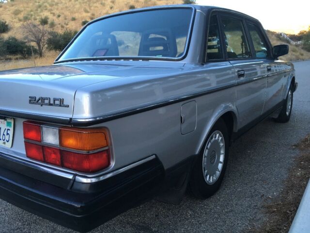 1989 Silver Volvo 240 Sedan