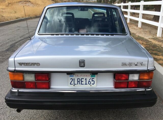 1989 Silver Volvo 240 Sedan