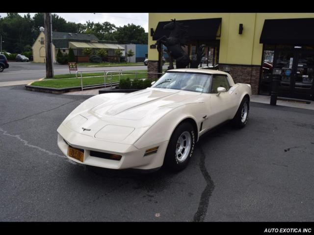1980 White Chevrolet Corvette --