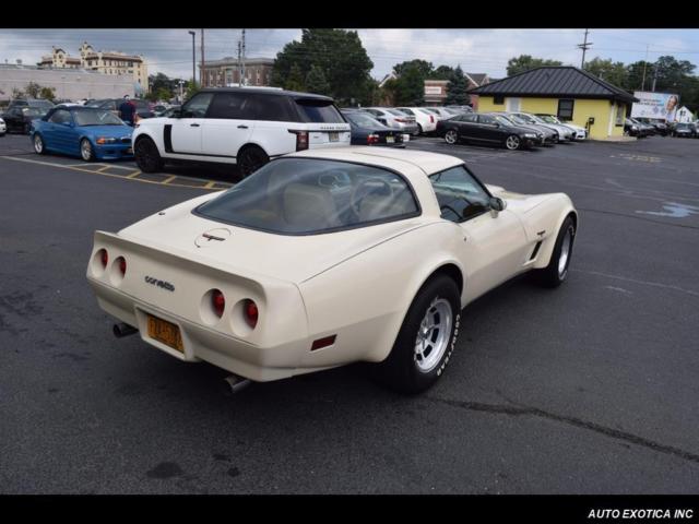 1980 White Chevrolet Corvette --