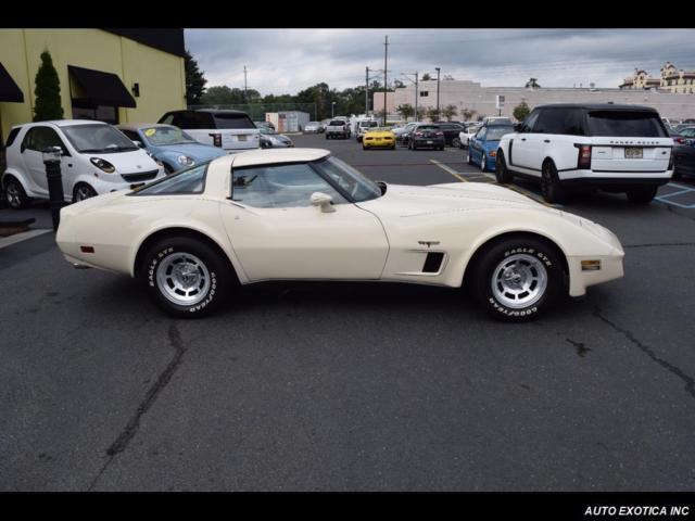 1980 White Chevrolet Corvette --